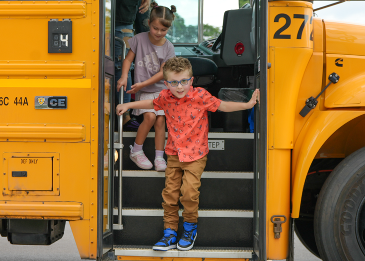 Students exiting bus